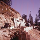 Historical picture of the construction of the Gerlos Alpine Road with equipment | © gerlos-alpenstrasse.at/Archiv