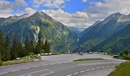 Gerlos Alpine Road, car park with a view of the waterfalls | © gerlosstrasse.at/Reifmueller